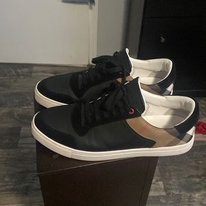 Men’s Burberry shoes size 13